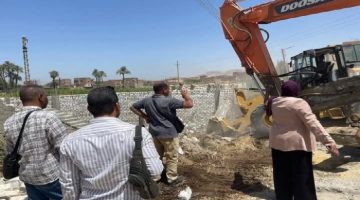 إنهاء تعديات على 3850 متر أراض زراعية وأملاك دولة بقنا