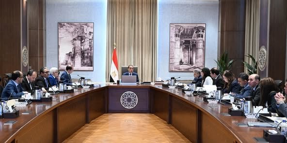 الحكومة تستعرض مجموعة من المقترحات التي تسهم في خفض معدلات الدين