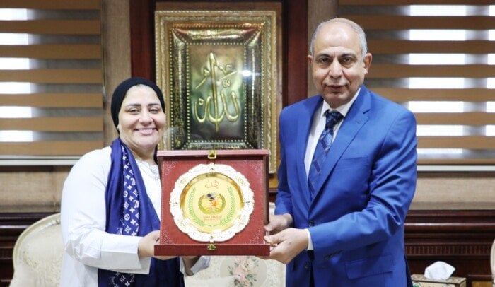 [العنوان المعاد صياغته]  
“رؤية 2030: محافظ المنيا ومؤسسة العناني يدشنان مشاريع لتمكين الشباب والنساء”  

[KEYWORDS_SECTION_START]  
رؤية 2030, محافظ المنيا, مؤسسة العناني