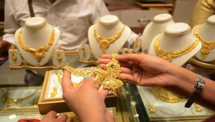 تقرير سعر الذهب نهاية التعاملات المسائية الاثنين 26 مايو 2025