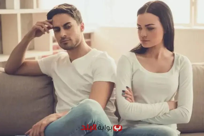 لماذا يقيد بعض الأزواج زوجاتهم عن بناء صداقات جديدة؟ الأسباب والدوافع وراء هذه الظاهرة