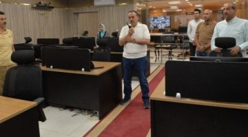 محافظ أسيوط يُشرف على إخماد حريق بحظائر مواشي بأبوتيج من مركز السيطرة
