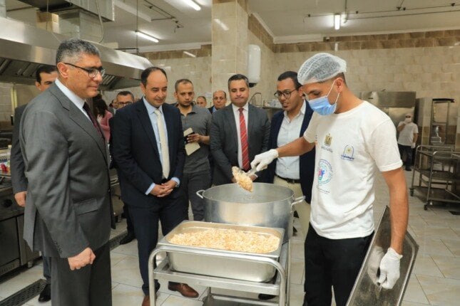 [العنوان المعاد صياغته]  
“محافظ الجيزة يزور مركز إمبابة للإدمان.. خطوات جديدة في التأهيل”  

[KEYWORDS_SECTION_START]  
محافظ الجيزة, إمبابة, علاج الإدمان