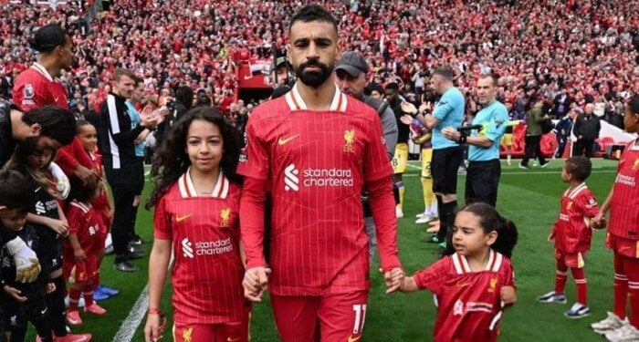 مكة وكيان تخطفان الأضواء في ليلة تتويج محمد صلاح بلقب الدوري الإنجليزي «فيديو»