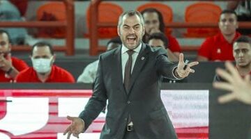 فى الزمالك والأهلى.. أوجستى بوش صائد البطولات فى السلة المصرية