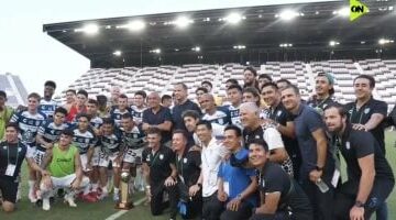 محمد يحيى وسيف الوزيرى يُسلّمان باتشوكا كأس التحدى بعد الفوز على الأهلى.. فيديو