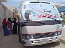 تقدم الرعاية لـ2096 مواطنًا بقريتي السرارية وجبل الطير البحرية في المنيا