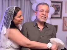 شريف منير يوجه رسالة لابنته أسما بعد عقد قرانها على شاب من خارج الوسط الفني (فيديو)