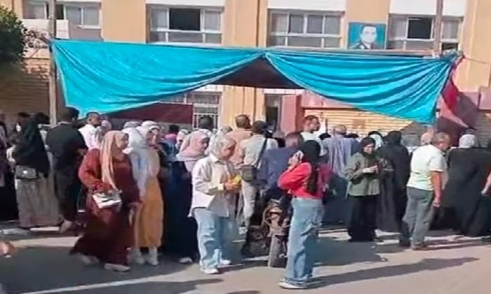 “58 ألف طالب وطالبة يؤدون امتحانات الثانوية العامة في الإسكندرية”
طلاب الثانوية العامة, الإسكندرية, امتحانات الثانوية