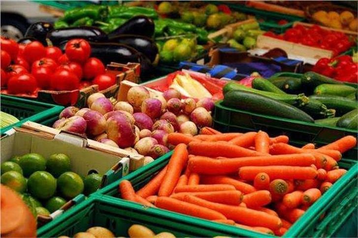 أسعار الخضروات والفاكهة اليوم الأربعاء 11 يونيو 2025
