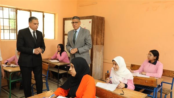 “أولياء أمور مصر” يرصد شكاوى طلاب الإعدادية من صعوبة العلوم بالقاهرة والجيزة