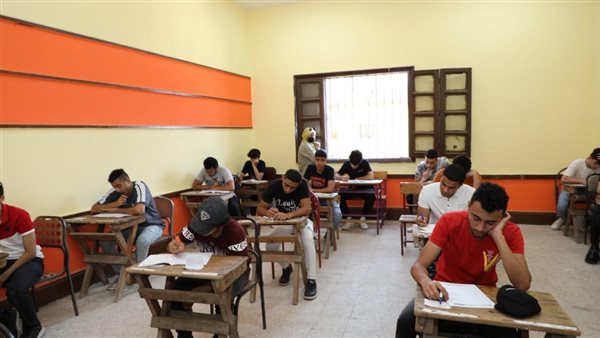 «التعليم» لطلاب الثانوية العامة 2025: لا يسمح بالتأخير عن موعد بدء اللجان