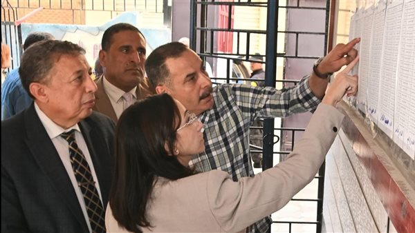 امتحانات الإعدادية.. محافظ البحيرة تتفقد عدد من لجان مدارس إدكو ورشيد