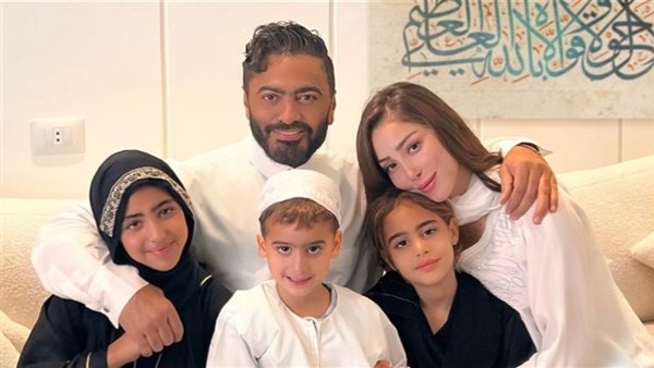 تامر حسني: نجلي آدم أجرى عمليتين جراحتين لهذا السبب