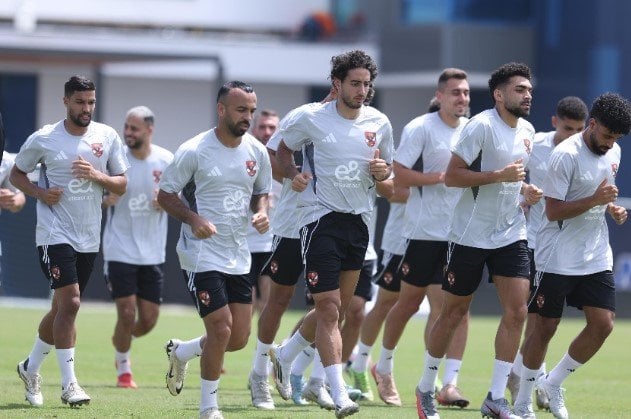 ريبيرو يمنح لاعبي الأهلي راحة من التدريبات اليوم