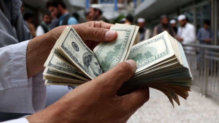 سعر الدولار اليوم الثلاثاء 10 يونيو 2025.. في البنك المركزي المصري بكام؟