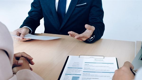 عاجل| بـ15 ألف جنيه.. العمل تعلن وظائف بإحدى الشركات العاملة في التجارة والاستيراد