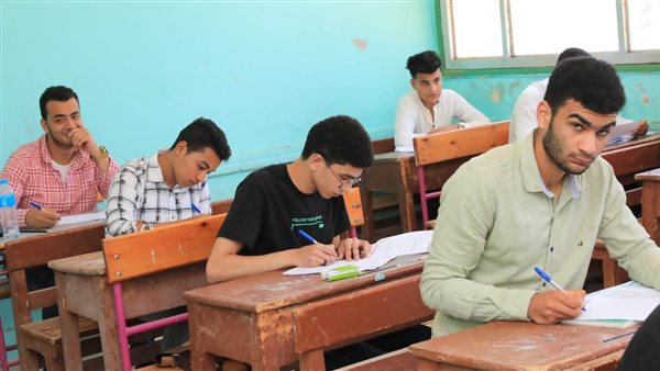 عاجل.. تنبيه هام من التعليم بشأن اسئلة امتحانات الثانوية العامة 2025