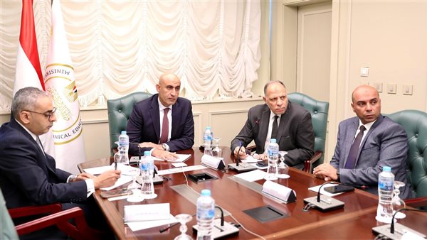 «عبداللطيف» يوجه بتفتيش طلاب الثانوية العامة بدقة قبل دخولهم اللجان