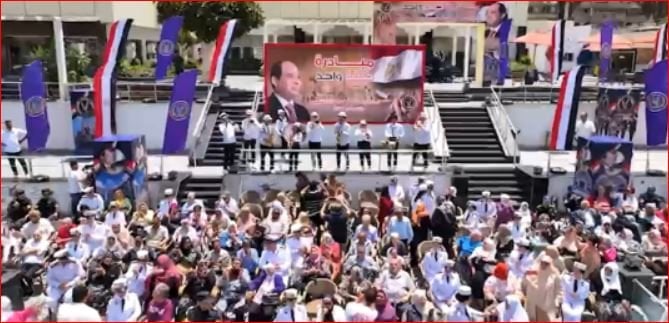 عروض فلكلورية وترفيهية.. الداخلية تحتفل مع كبار السن بـ عيد الأضحى المبارك