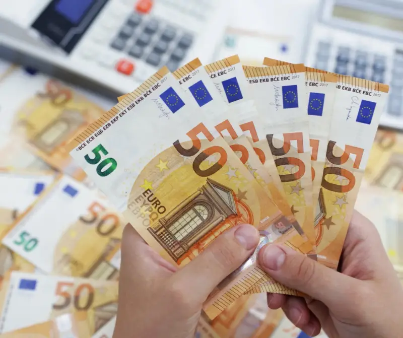 سعر اليورو اليوم في مصر الأربعاء 5 نوفمبر 2025 بالبنوك والسوق السوداء أمام الجنيه في ختام التعاملات