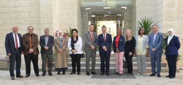 عاجل.. رئيس جامعة البترا يبحث سبل التعاون الأكاديمي مع وفد كلية “إدموندز”