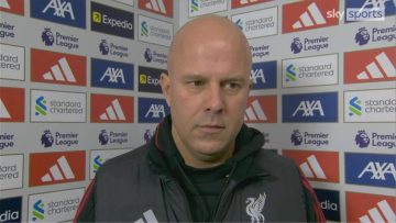 عاجل.. سلوت يرد على تساؤلات إشراك محمد صلاح ويعترف بأزمة التهديف في ليفربول