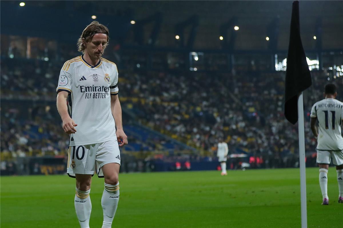 عاجل.. مودريتش: ضغطت على توتنهام من أجل ريال مدريد.. وأي خطوة بعد ذلك عودة للوراء