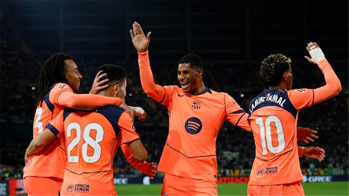 عاجل.. رجل مباراة برشلونة وريال بيتيس في الدوري الإسباني