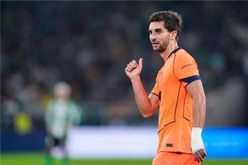 عاجل.. توريس: الفوز على ريال بيتيس أهم من الهاتريك.. ولاعب برشلونة يتكيف في أي مركز