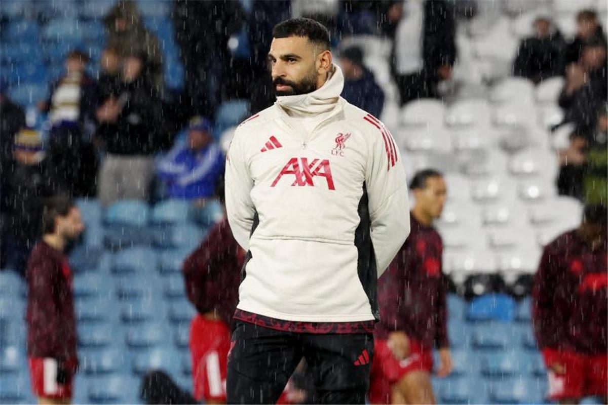 عاجل.. صحفي إنجليزي يدافع عن محمد صلاح: يستحق معاملة أفضل من ليفربول.. ولن يرحل وحيدًا