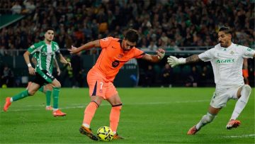 عاجل.. حكم مباراة برشلونة وآينتراخت فرانكفورت في دوري أبطال أوروبا