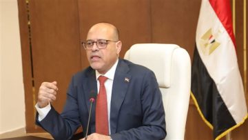 عاجل.. الدولة تواصل دعم العمالة غير المنتظمة.. وزير العمل يعتمد 2 مليون جنيه للرعاية الاجتماعية والصحية