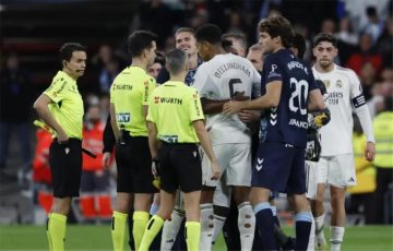 عاجل.. ماركا تكشف كواليس الفوضى أمام سيلتا فيجو.. فينيسيوس يتنبأ بقرار الحكم وطرد ثالث في ريال مدريد