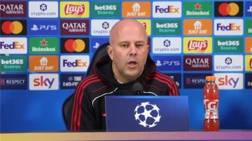 عاجل.. سلوت عن تصريحات محمد صلاح: لست ضعيفًا.. وقررنا الرد على ما قاله بطريقتنا