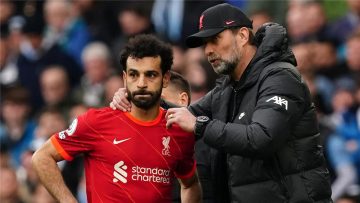 عاجل.. كلوب يعترف: التعامل مع محمد صلاح ليس سهلًا.. وستواجه مشكلة إذا لم تشركه