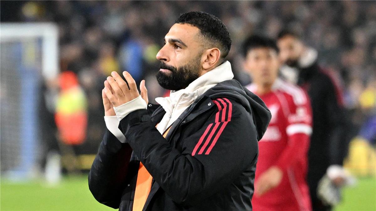 عاجل.. لاعب توتنهام السابق: محمد صلاح يفكر في نفسه أولًا.. ولا أشعر بأي تعاطف معه