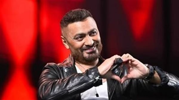 عاجل.. “مبروك لنجم المستقبل”.. تامر حسني يهنئ حاتم صلاح بزواجه بعد وعكته الصحية