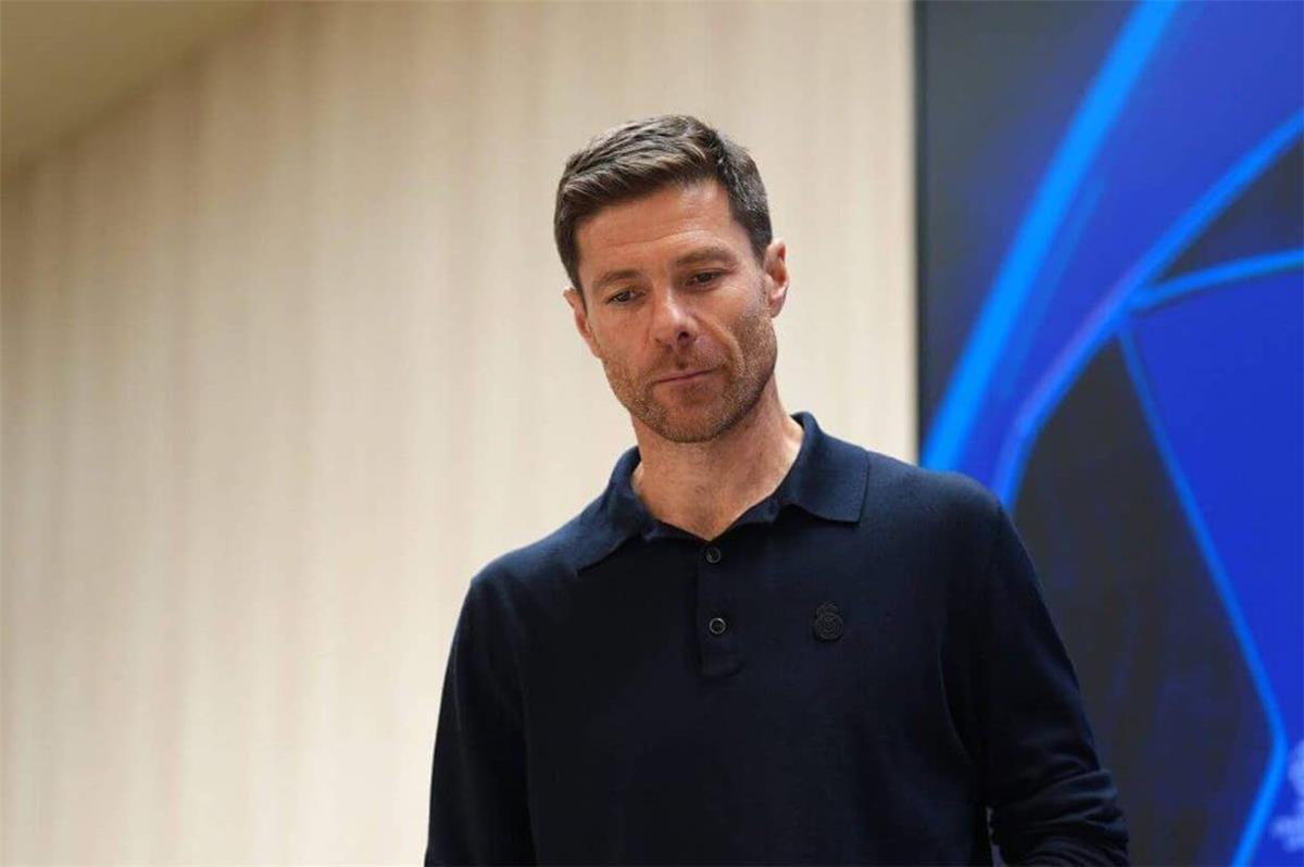 عاجل.. أوليفر كان يوضح سر تراجع نتائج ريال مدريد.. ويؤكد: ألونسو غير مناسب لتدريب الفريق