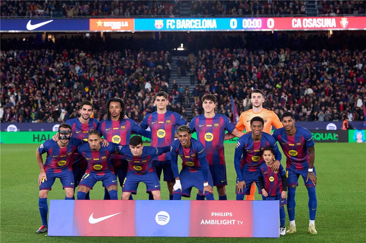 عاجل.. فيديو | جماهير برشلونة توجه رسالة ساخرة إلى تشابي ألونسو أمام أوساسونا