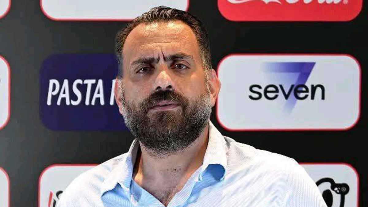 عاجل.. خاص | تلويح جون إدوارد بالاستقالة.. كواليس الخلاف داخل الزمالك