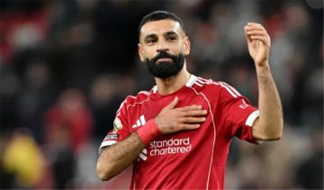 عاجل.. نيفيل: أود رحيل محمد صلاح عن ليفربول.. وسلوت تصرف على طريقة فيرجسون