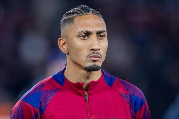 عاجل.. سبورت توضح حقيقة رحيل رافينها عن برشلونة