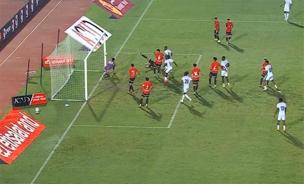 عاجل.. فيديو | خطأ الشناوي.. شيدوزي يسجل هدف تعادل نيجيريا أمام مصر