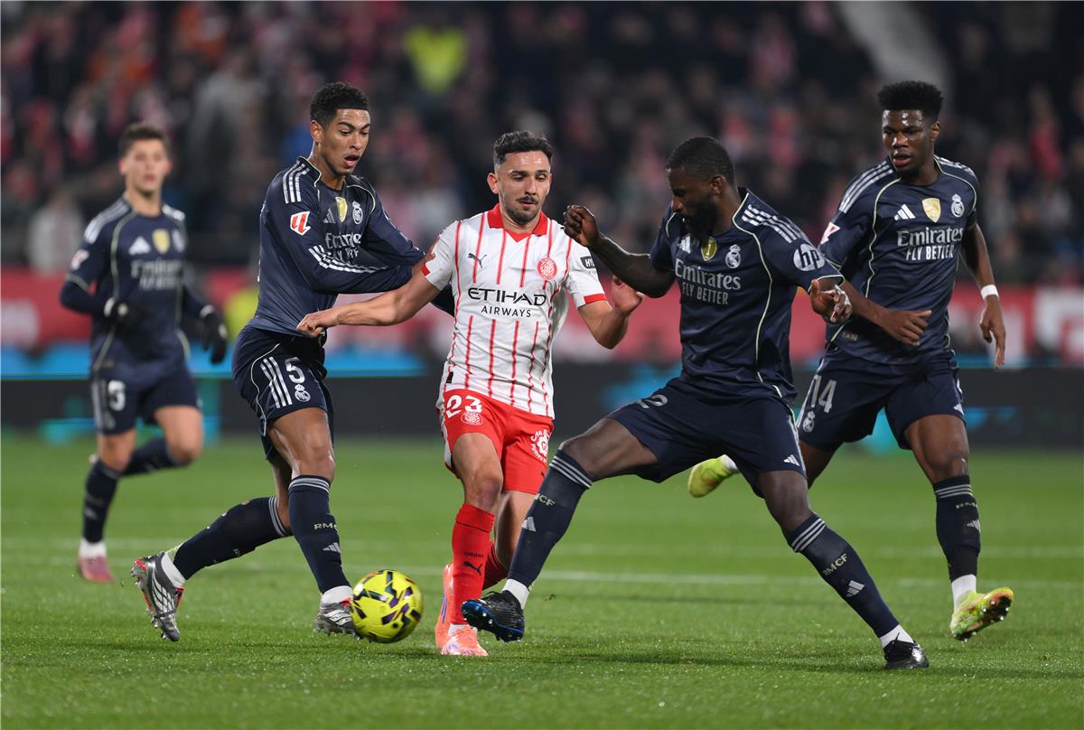 عاجل.. ضربة جديدة.. ريال مدريد يعلن غياب لاعبه عن مباراة تالافيرا في كأس ملك إسبانيا