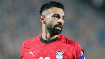 عاجل.. سونيس منتقدًا محمد صلاح: تصرف بجنون مع ليفربول.. وعليه أن يراجع نفسه