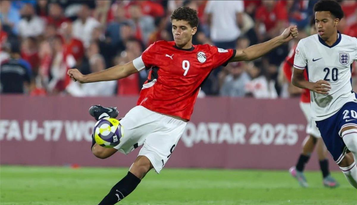 عاجل.. عرضان جديدان.. تطورات موقف الأهلي من انتقال حمزة عبد الكريم لـ برشلونة