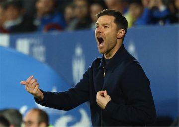 عاجل.. ريال مدريد يتخذ قرارًا حاسمًا بشأن ألونسو بعد الفوز على تالافيرا