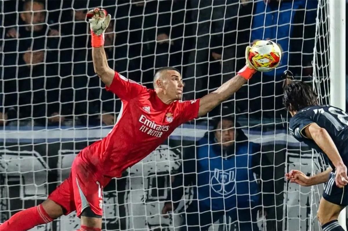 عاجل.. لونين: لم أنقذ وظيفة ألونسو.. وهذا الفارق بينه وبين أنشيلوتي