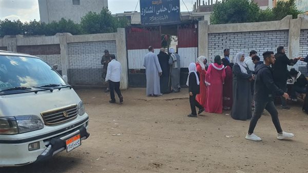 عاجل.. توافد الناخبين بلجان صفط تراب بطنطا للتصويت في انتخابات مجلس النواب